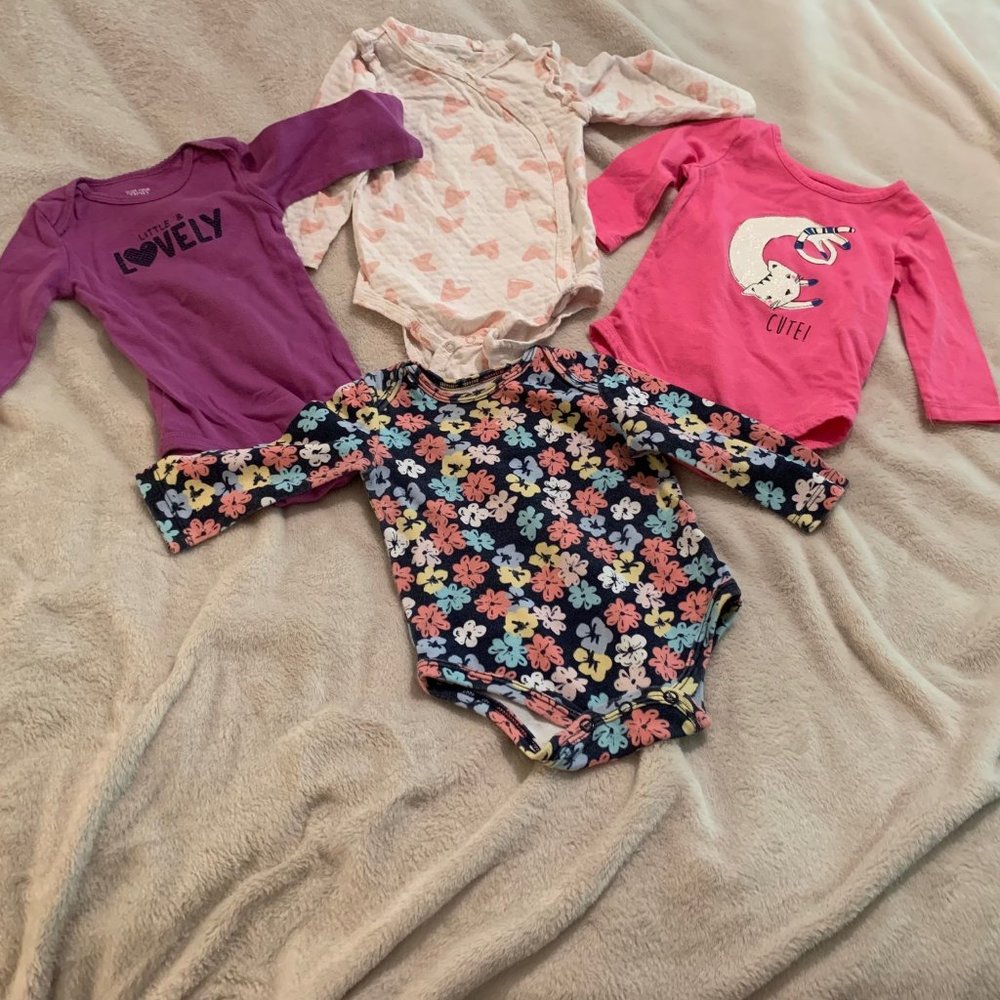 Mixed Bodysuit Lot of 4 Long Sleeve Crew Neck Size 6 Months